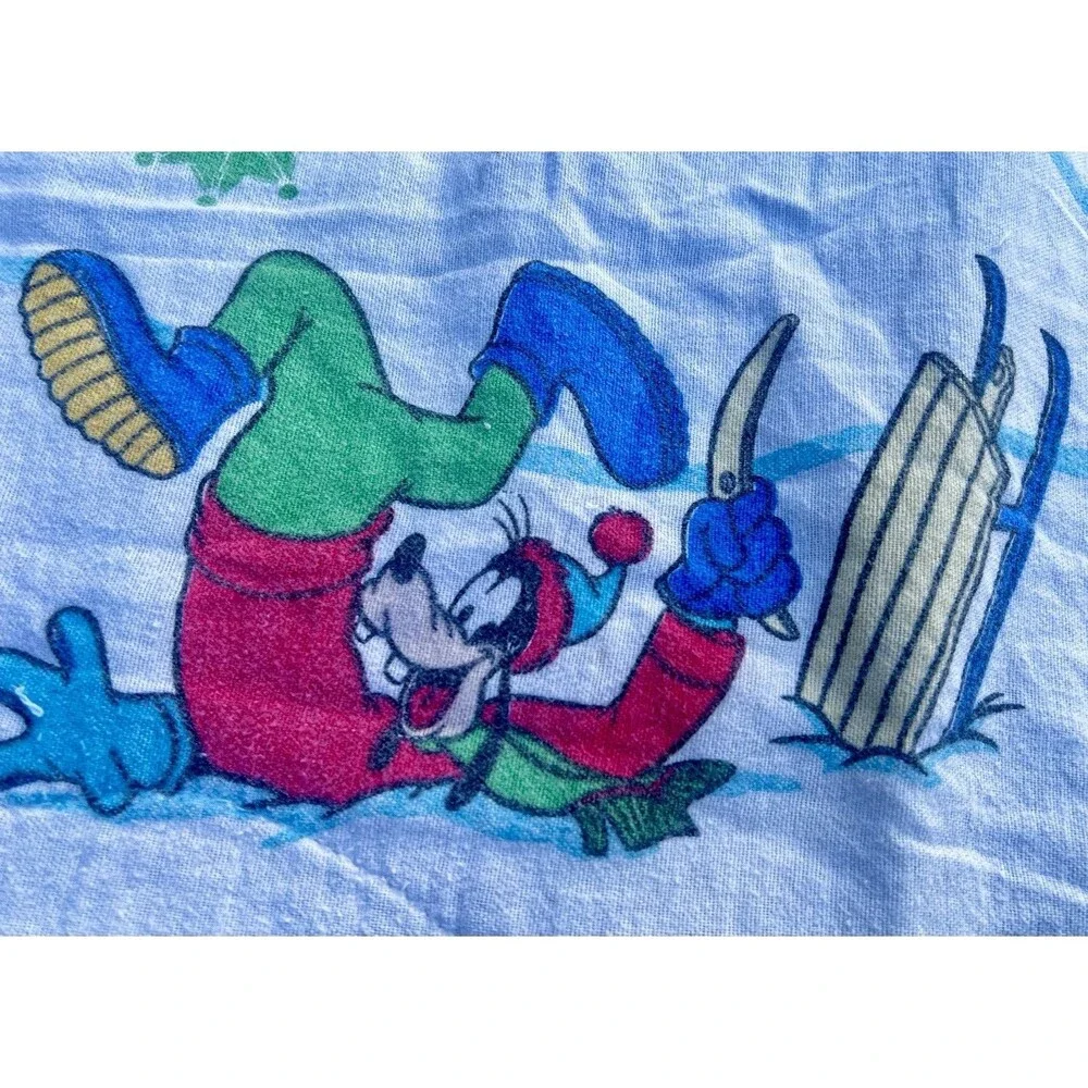 1980s Vintage Disney Mickey & Friends Winter Twin Comforter Bedspread Official